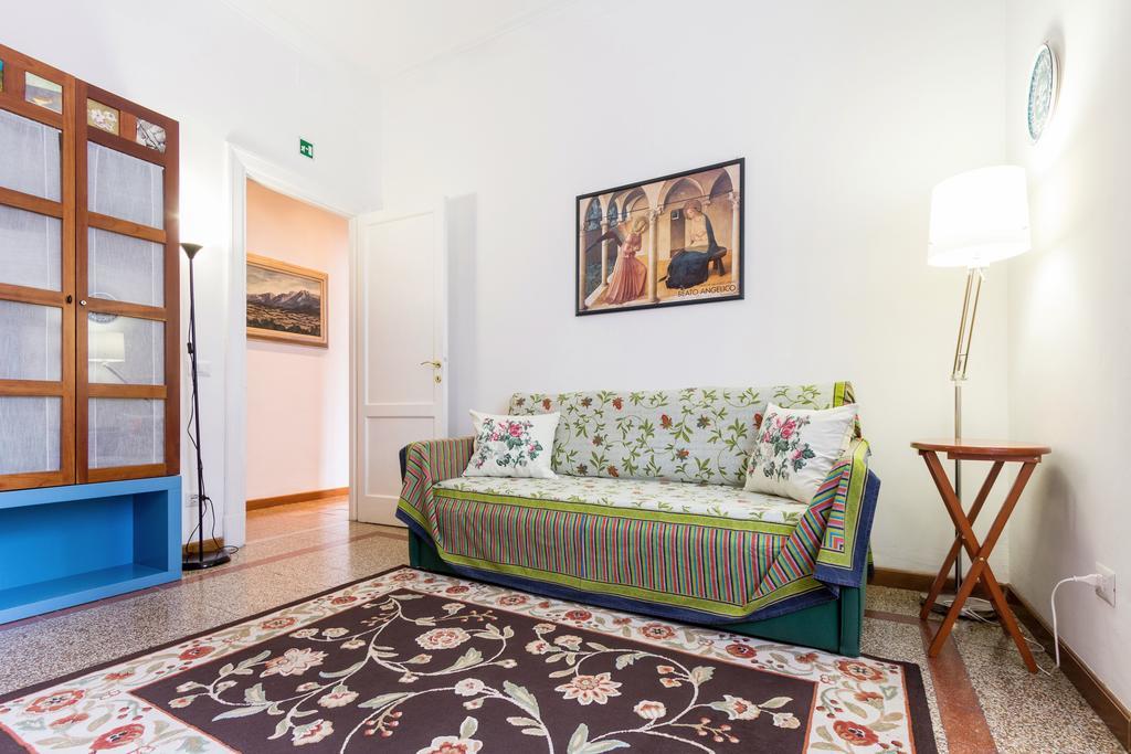 La Scalea Di Trastevere